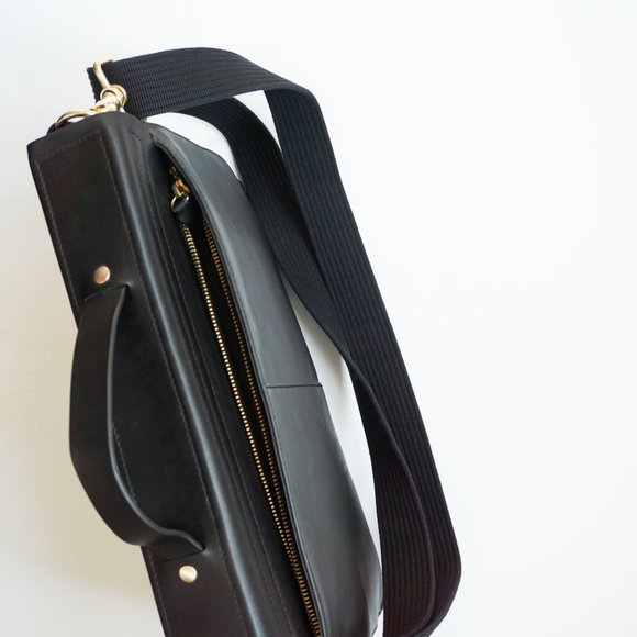 NWOT Skagen Leather Limited Edition messenger bag / Laptop Bag - Picture 11 of 11